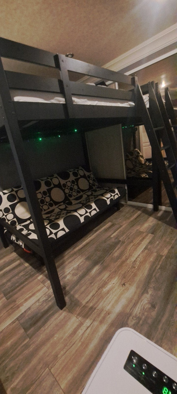 Hoogslaper ikea stora met matras ,slaapbank merkinnovation, Huis en Inrichting, Slaapkamer | Stapelbedden en Hoogslapers, Zo goed als nieuw