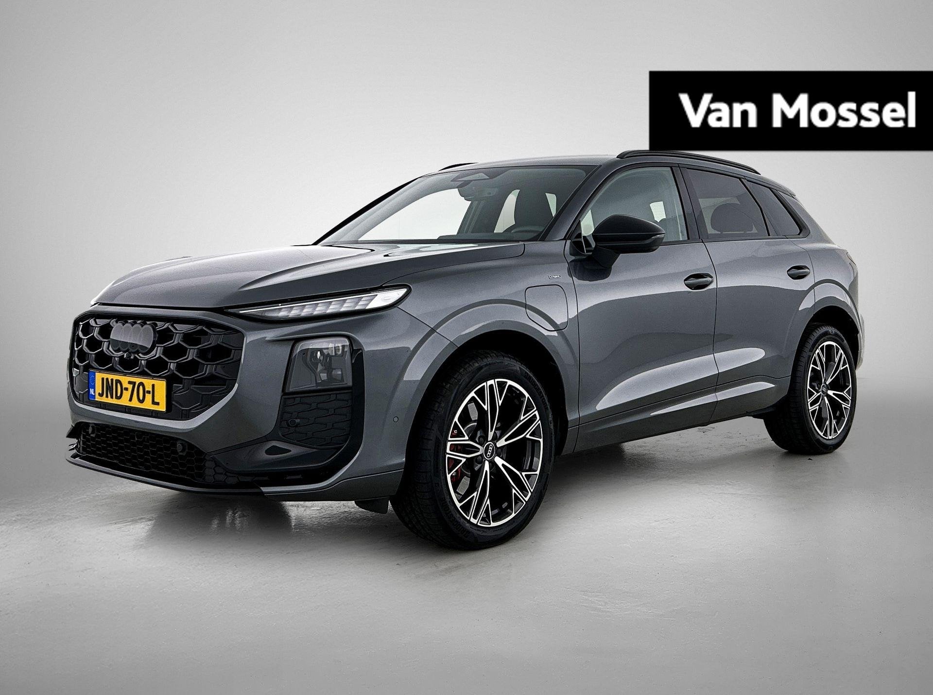 Audi Q3 1.5 e-hybrid S edition 272 PK | Adaptive cruise cont