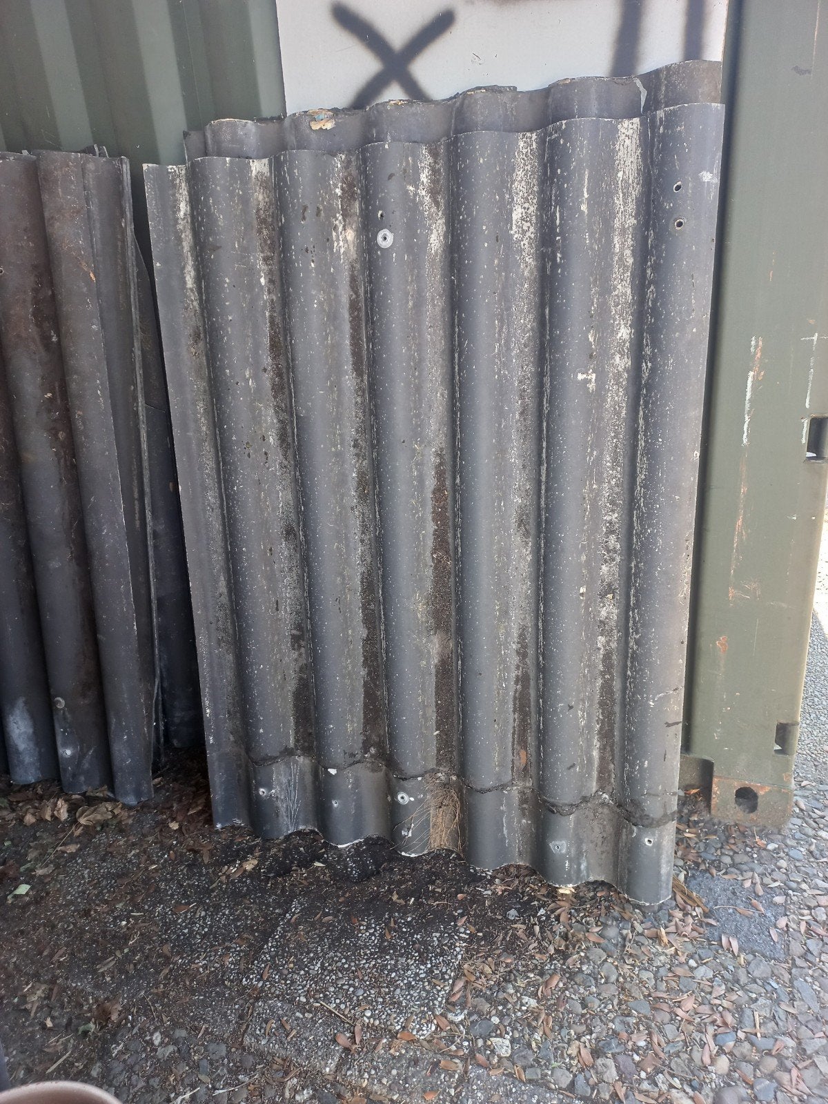 GRATIS Gebruikte vezel cement asbest vrij golfplaten, Doe-het-zelf en Verbouw, Dakpannen en Dakbedekking, Ophalen, Overige materialen