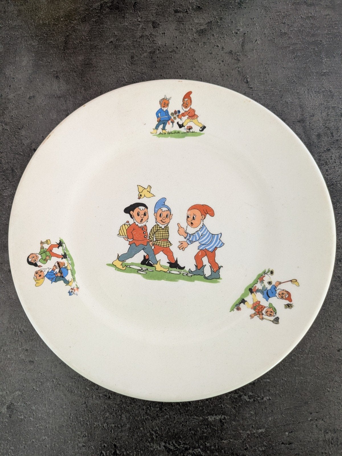 Vintage ontbijt bordje Petrus Regout Maastricht, Gebruikt, Ophalen of Verzenden, Bord(en), Overige stijlen