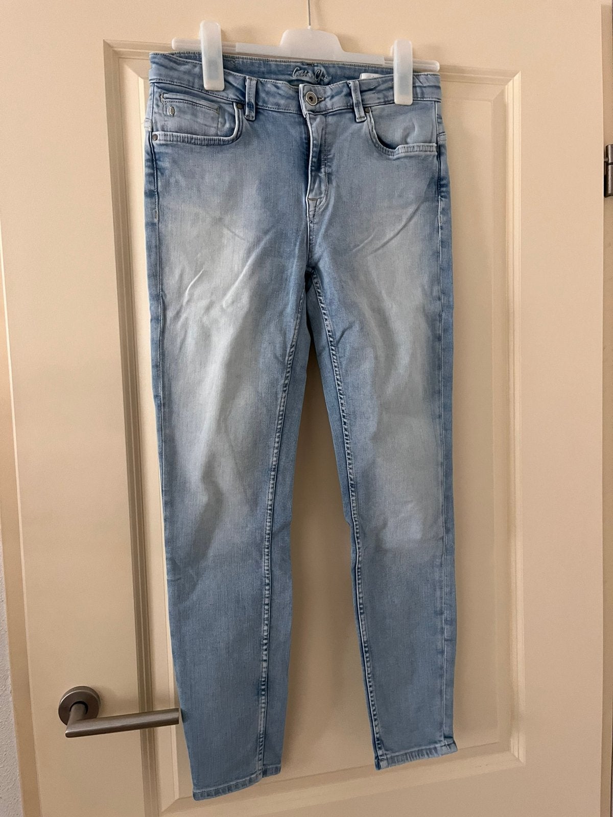 Chloe mid rise skinny jeans maat 31/30, Kleding | Dames, Ophalen of Verzenden, Zo goed als nieuw, Blauw, W30 - W32 (confectie 38/40)