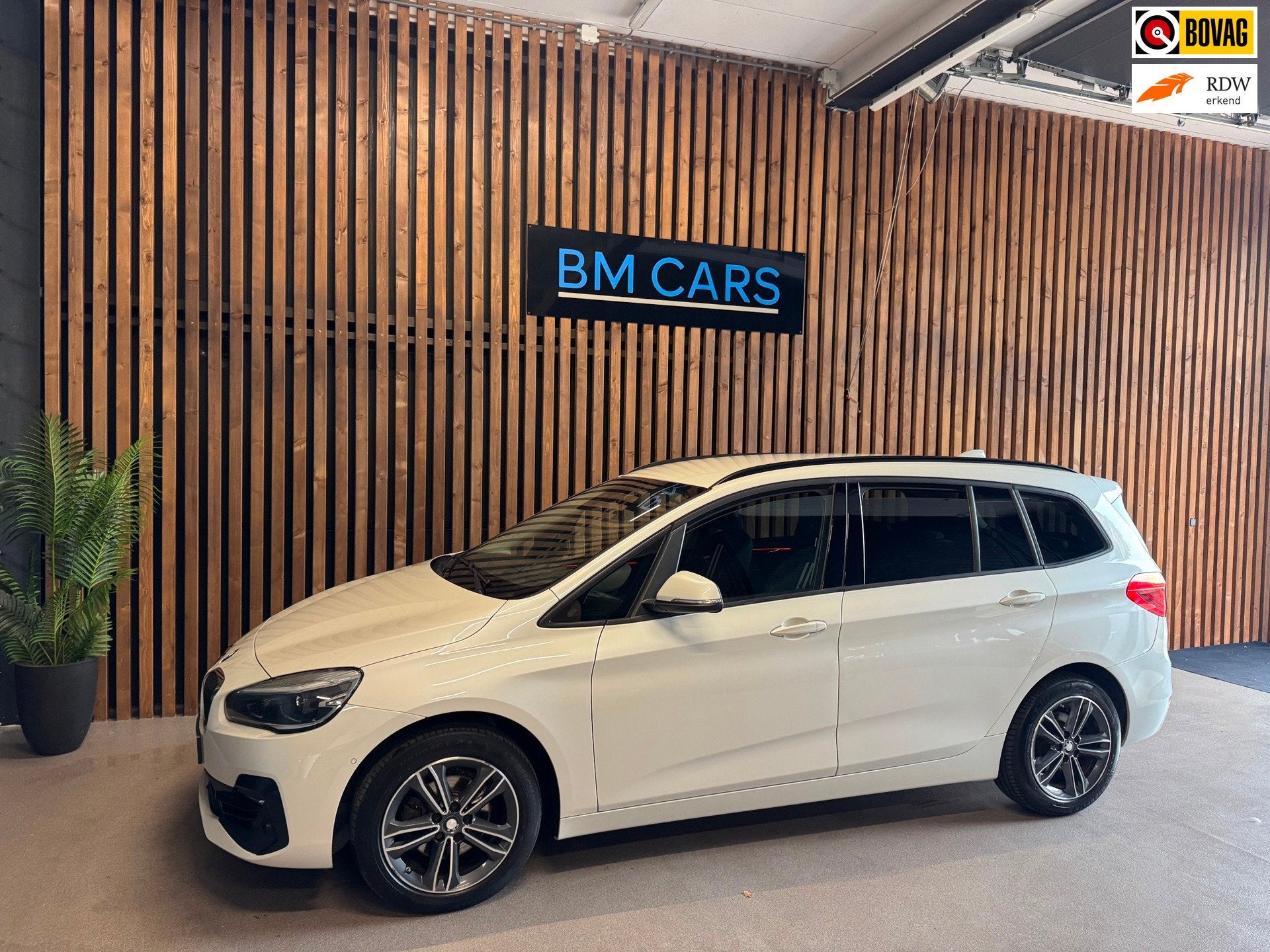 BMW 2-serie Gran Tourer 216i 7p. High Executive Camera, Trek, Voorwielaandrijving, 730 kg, Gebruikt, Euro 6