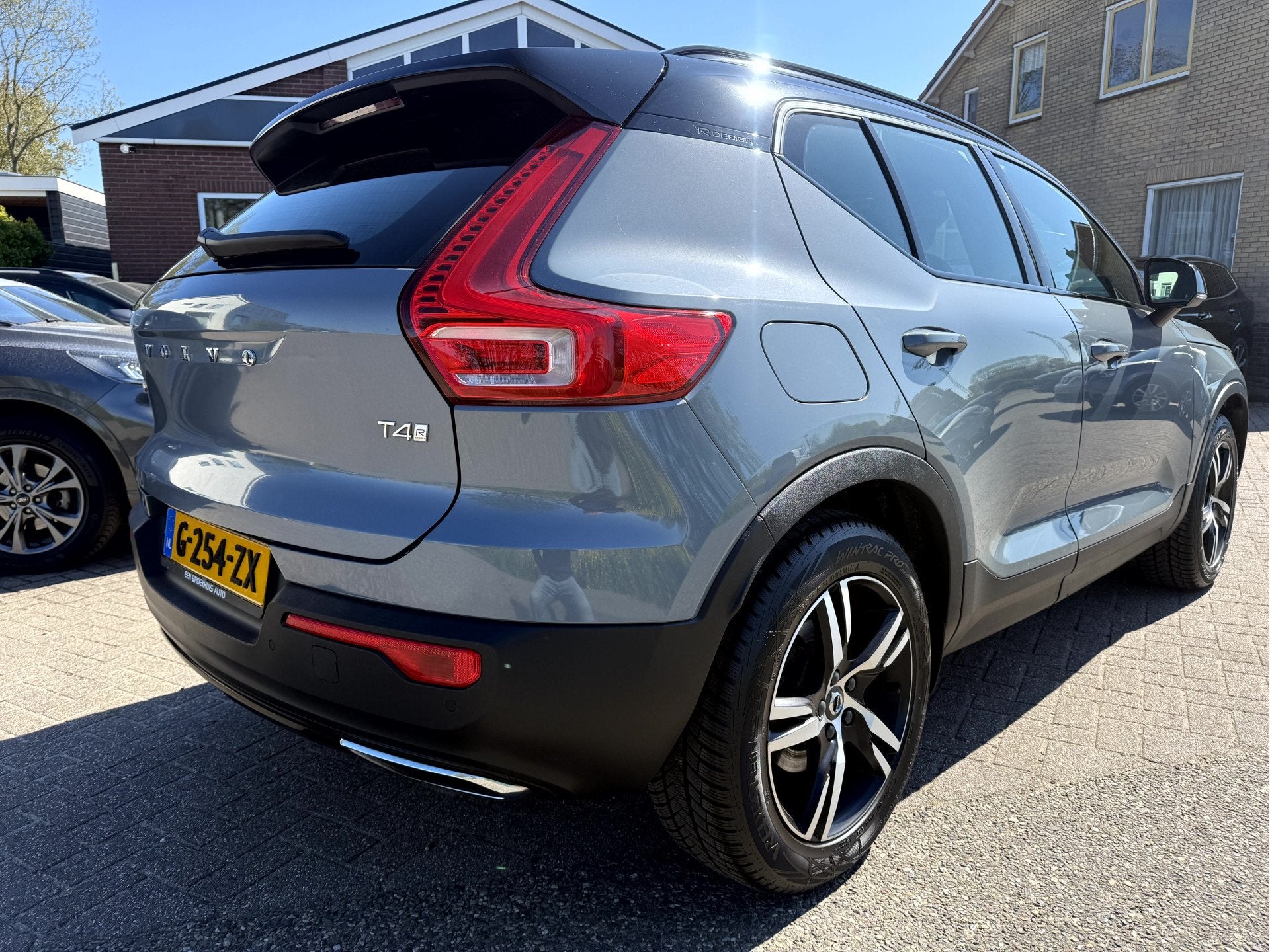 Volvo XC40 2.0 T4 190pk R-Design Navi, Camera, (bj 2020), Auto's, 15 km/l, 1969 cc, Origineel Nederlands, Bedrijf