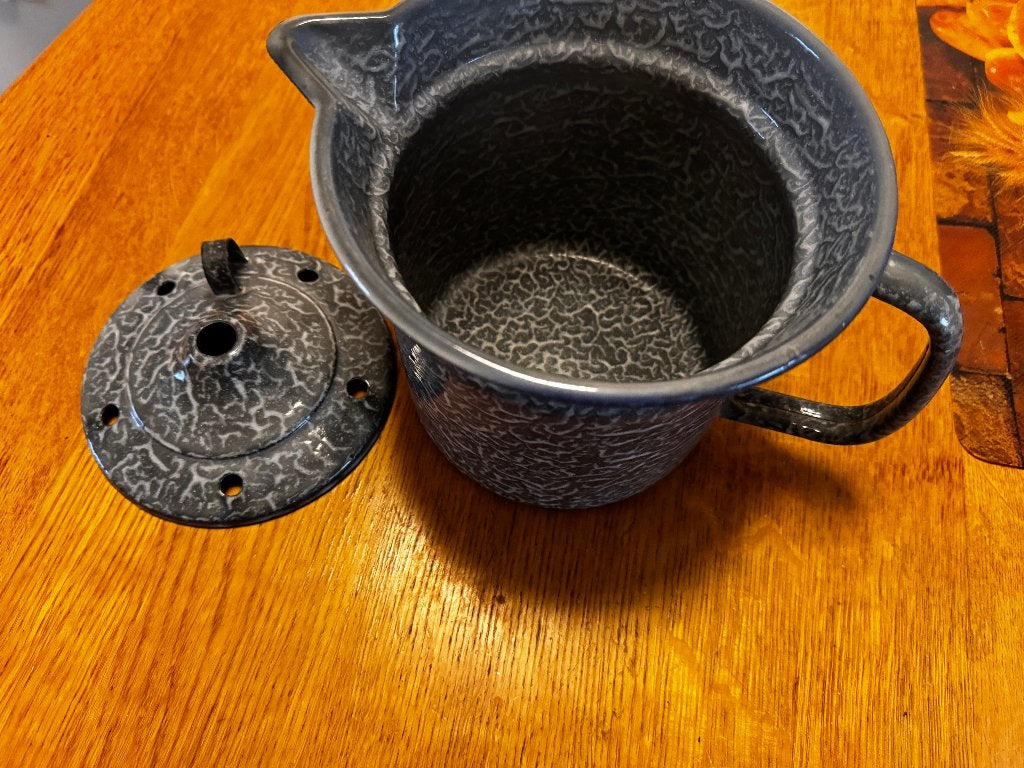 grijs blauwe emaile melkkoker met deksel, Antiek en Kunst, Ophalen