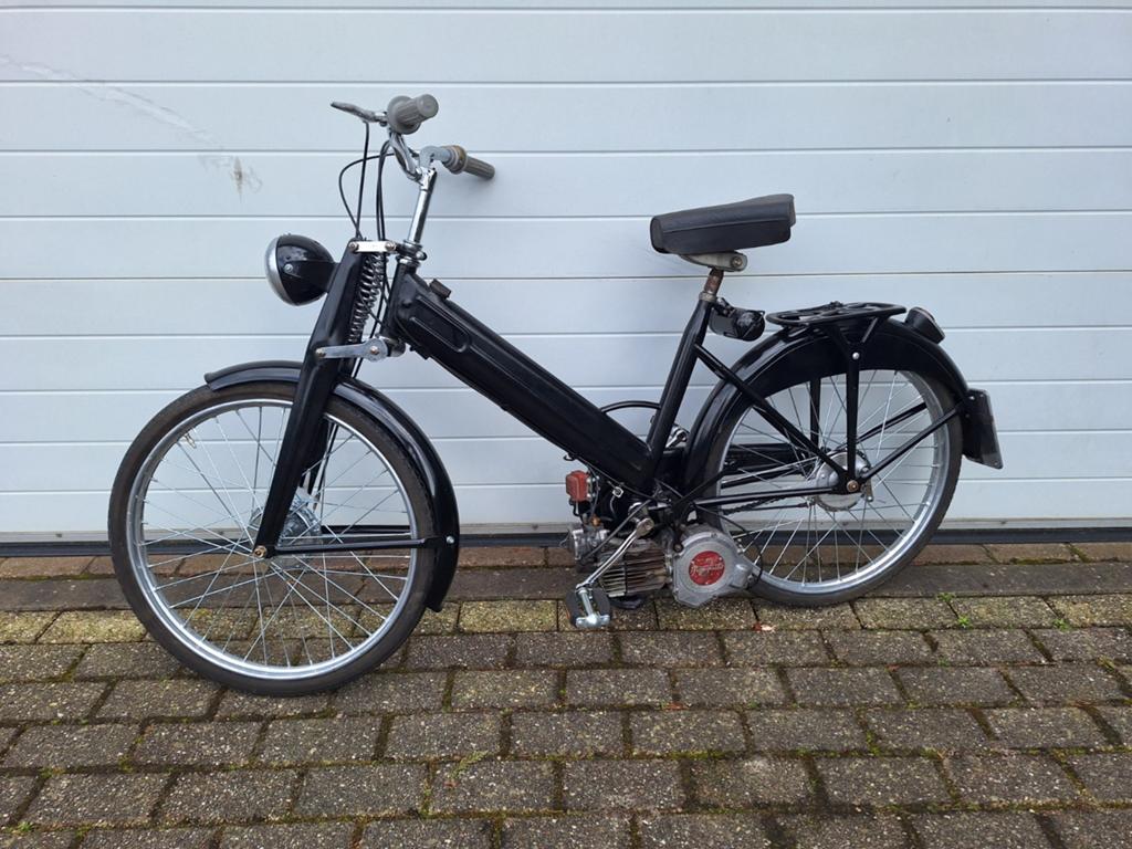 Fiets met losse hulpmotor Mosqiuto, Fietsen en Brommers, Brommers | Oldtimers, Ophalen, Overige merken