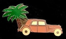 Citroën Traction pin met palmboom- gelakt, Verzenden, Nieuw, Transport, Speldje of Pin