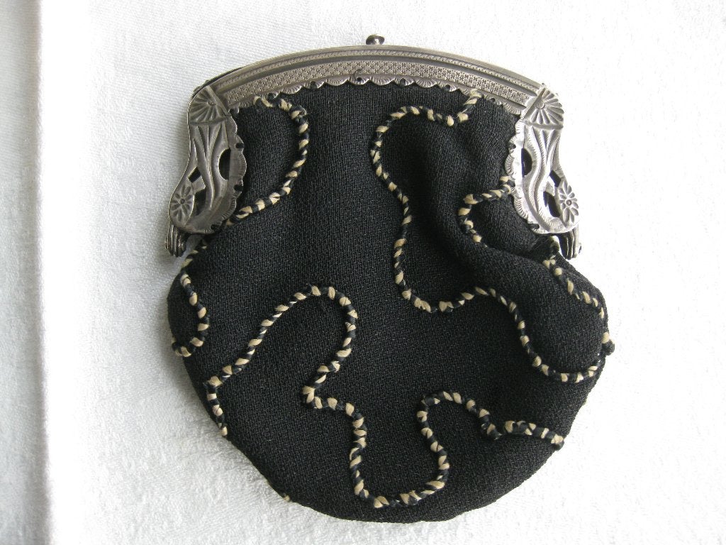 Beursje met zilveren beugel. Jaarletter W = 1856., Antiek en Kunst, Ophalen of Verzenden, Zilver