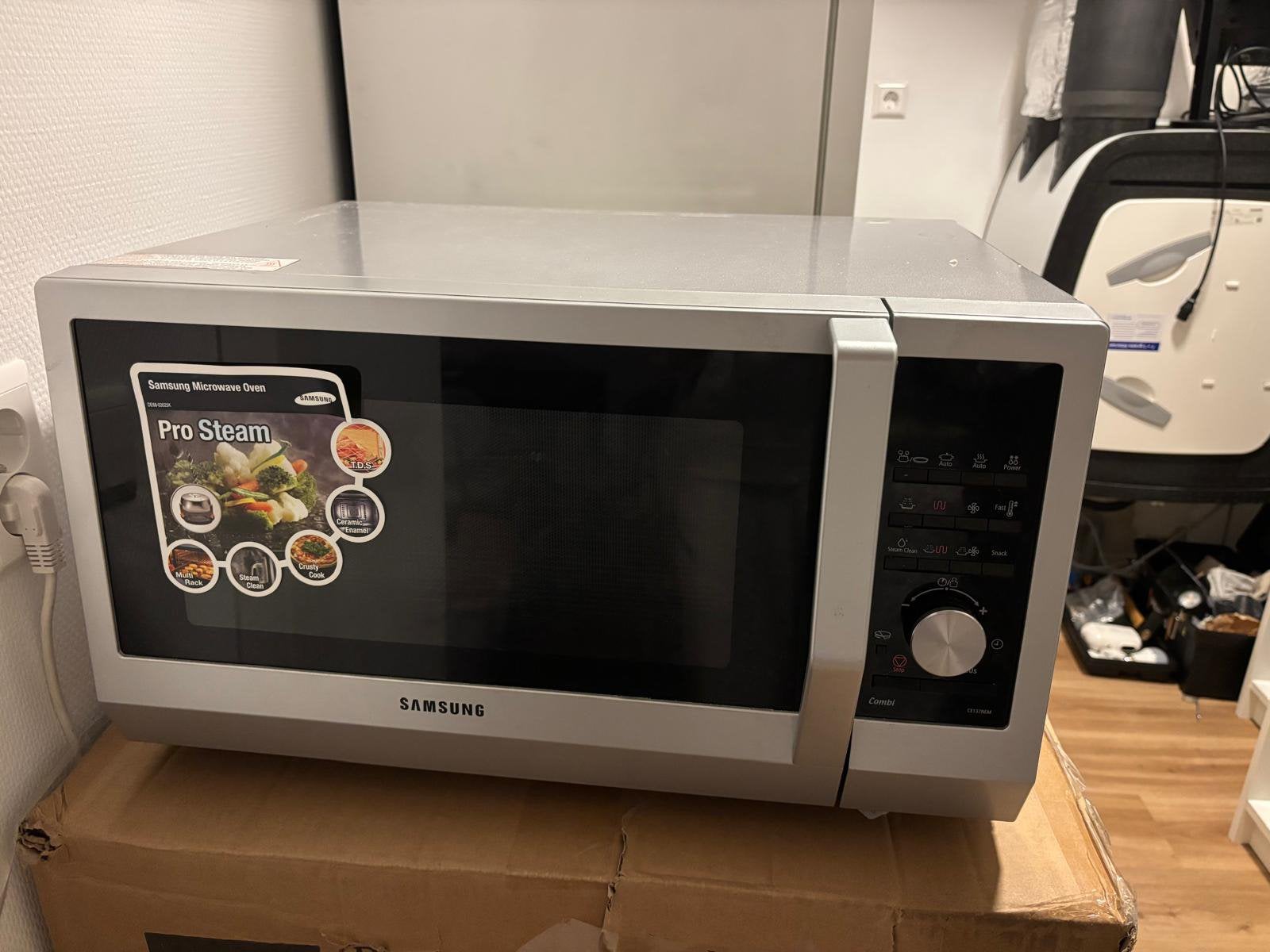 Samsung Combimagnetron 37L – Oven, Grill & Stoomfunctie, Witgoed en Apparatuur, Ophalen, Zo goed als nieuw, Grill