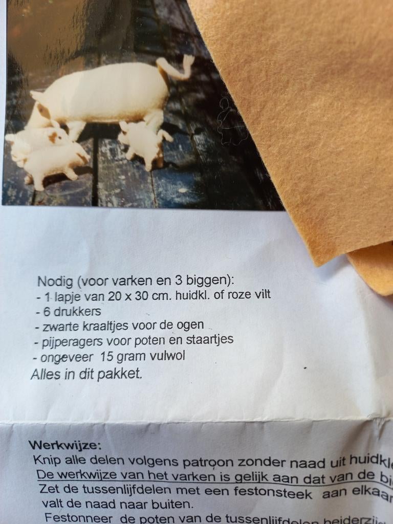 Viltpakketje varken met biggetjes, Ophalen of Verzenden