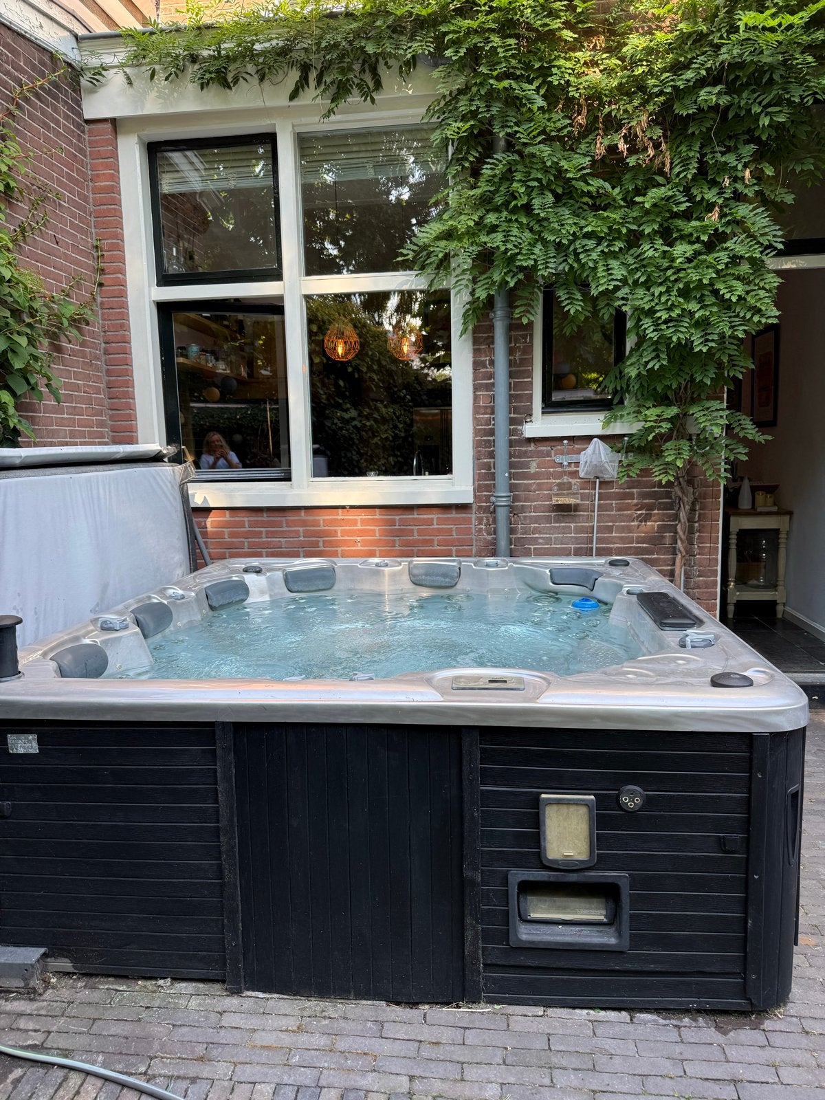 Luxe Balboa Spa Jacuzzi voor 6 personen, Tuin en Terras, Bubbelbaden en Hottubs, Ophalen, Zo goed als nieuw, Afdekzeil, Vast