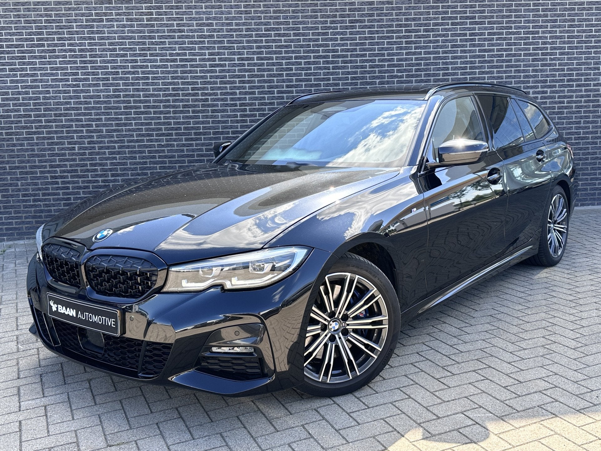 BMW 3 Serie Touring 330i High Executive | SHADOW LINE | PANO, Auto's, Automaat, 1998 cc, Gebruikt, Euro 6