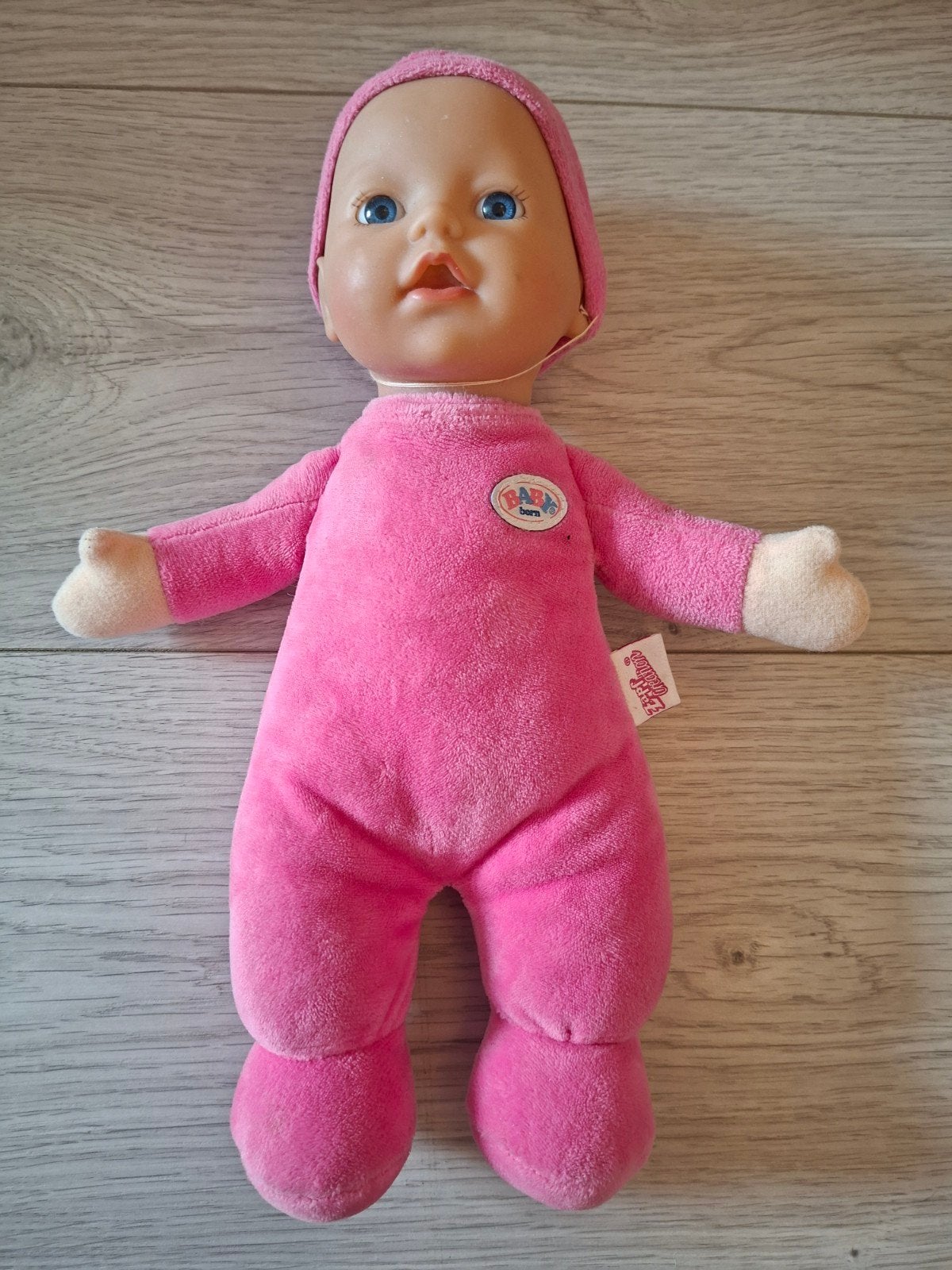 Baby Born First Love pop, Kinderen en Baby's, Speelgoed | Poppen, Ophalen of Verzenden, Zo goed als nieuw, Babypop