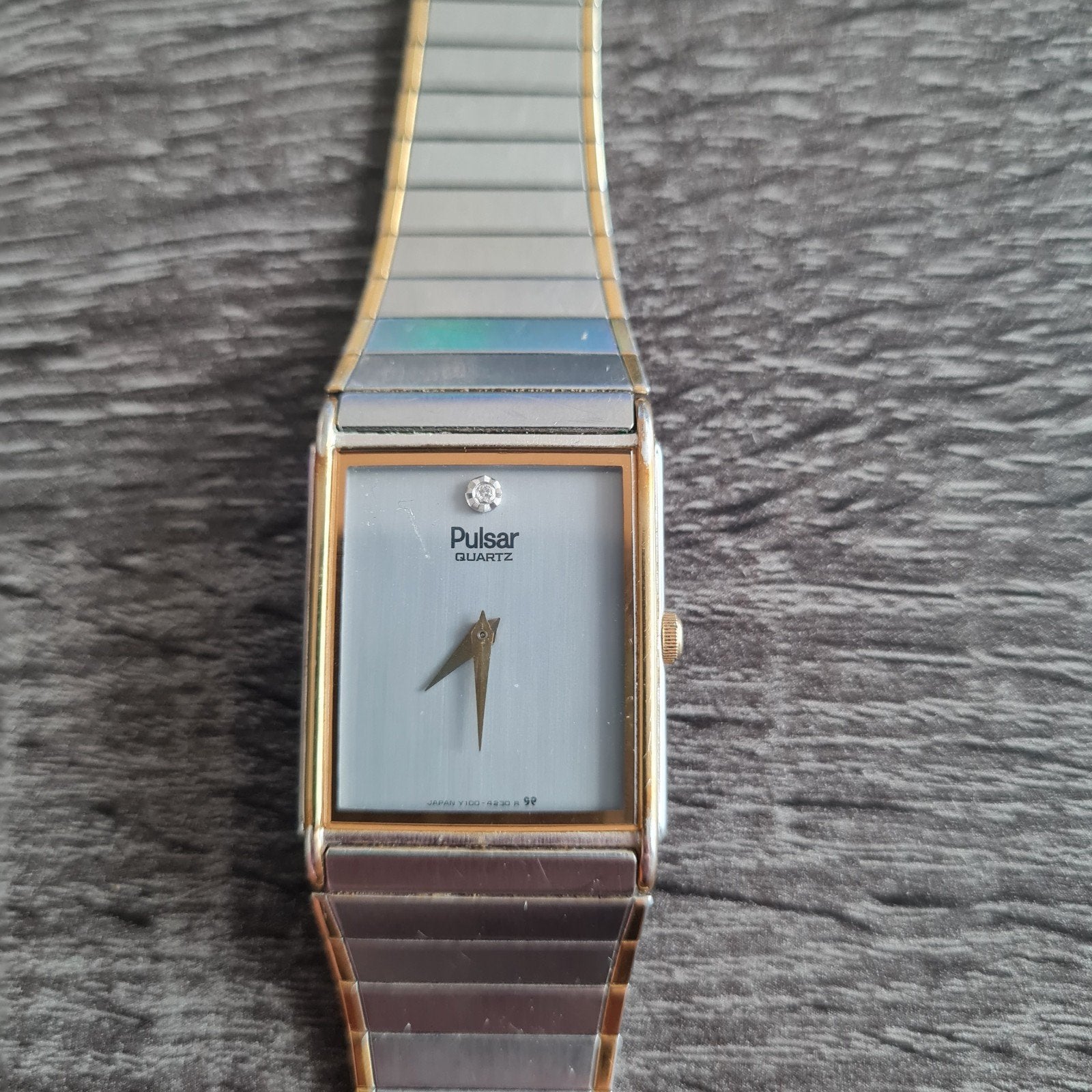 Pulsar Quartz Horloge Y100-585 met strass, Overige merken, Staal, Polshorloge, Ophalen of Verzenden