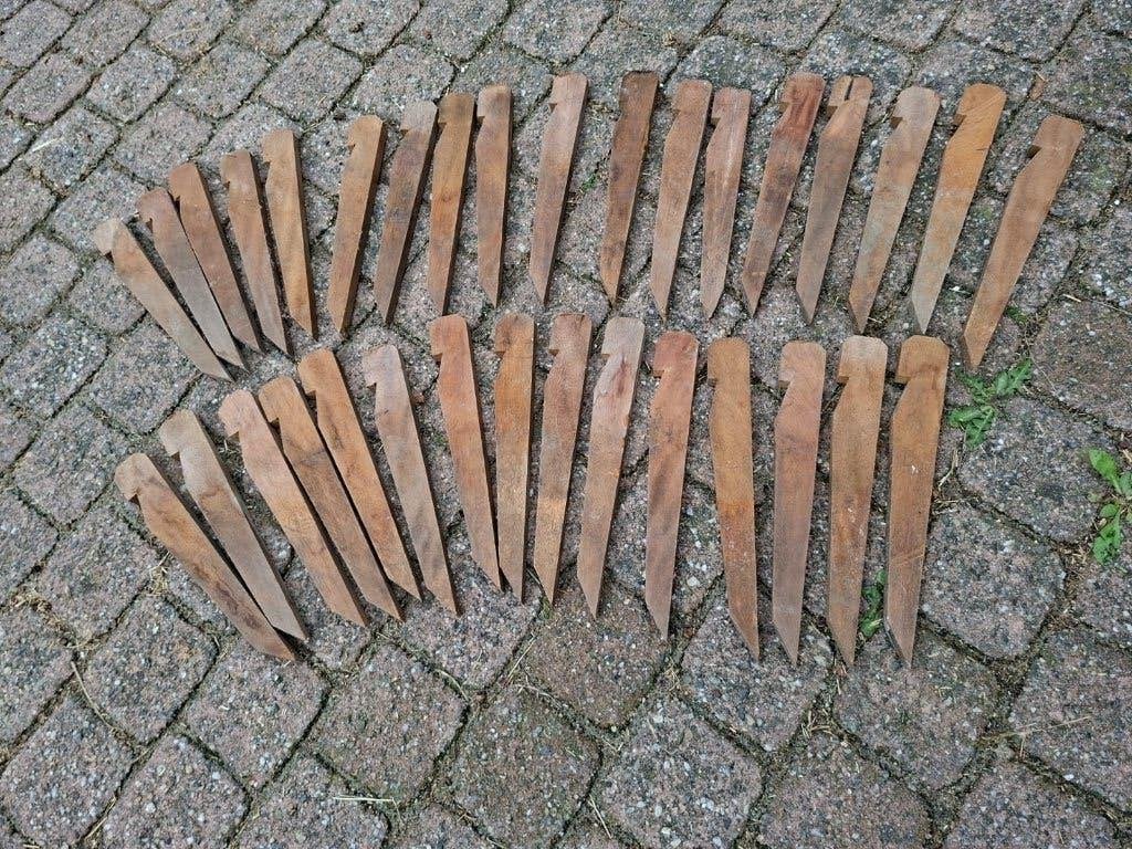 33 hardhouten tentharingen - weinig gebruikt, Caravans en Kamperen, Tentaccessoires, Ophalen, Gebruikt