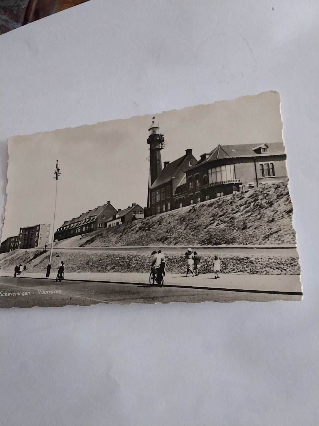 Oude ansichtkaart Scheveningen - Vuurtoren, Verzamelen, Ansichtkaarten | Nederland, Ophalen of Verzenden, 1940 tot 1960, Gelopen