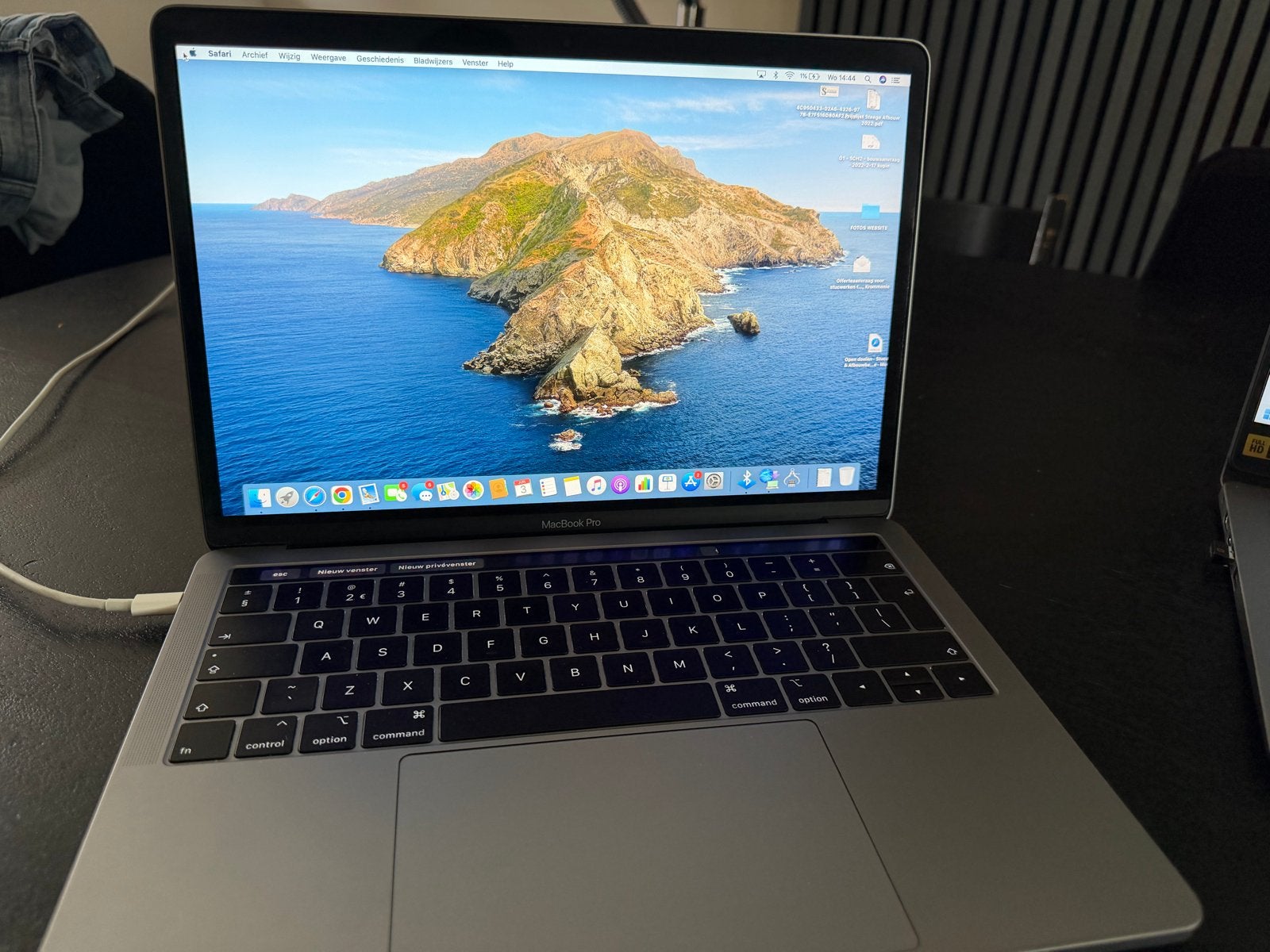 Macbook Pro 2019, Computers en Software, Apple Macbooks, MacBook Pro, 256 GB, 2 tot 3 Ghz, Qwerty