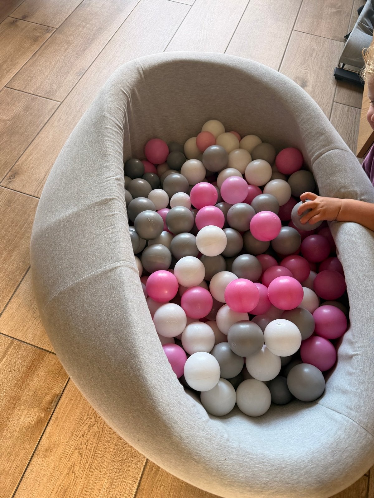 Zachte ballenbak met ballen - Grijs, Roze, Wit, Ophalen, Zo goed als nieuw, Jongen of Meisje