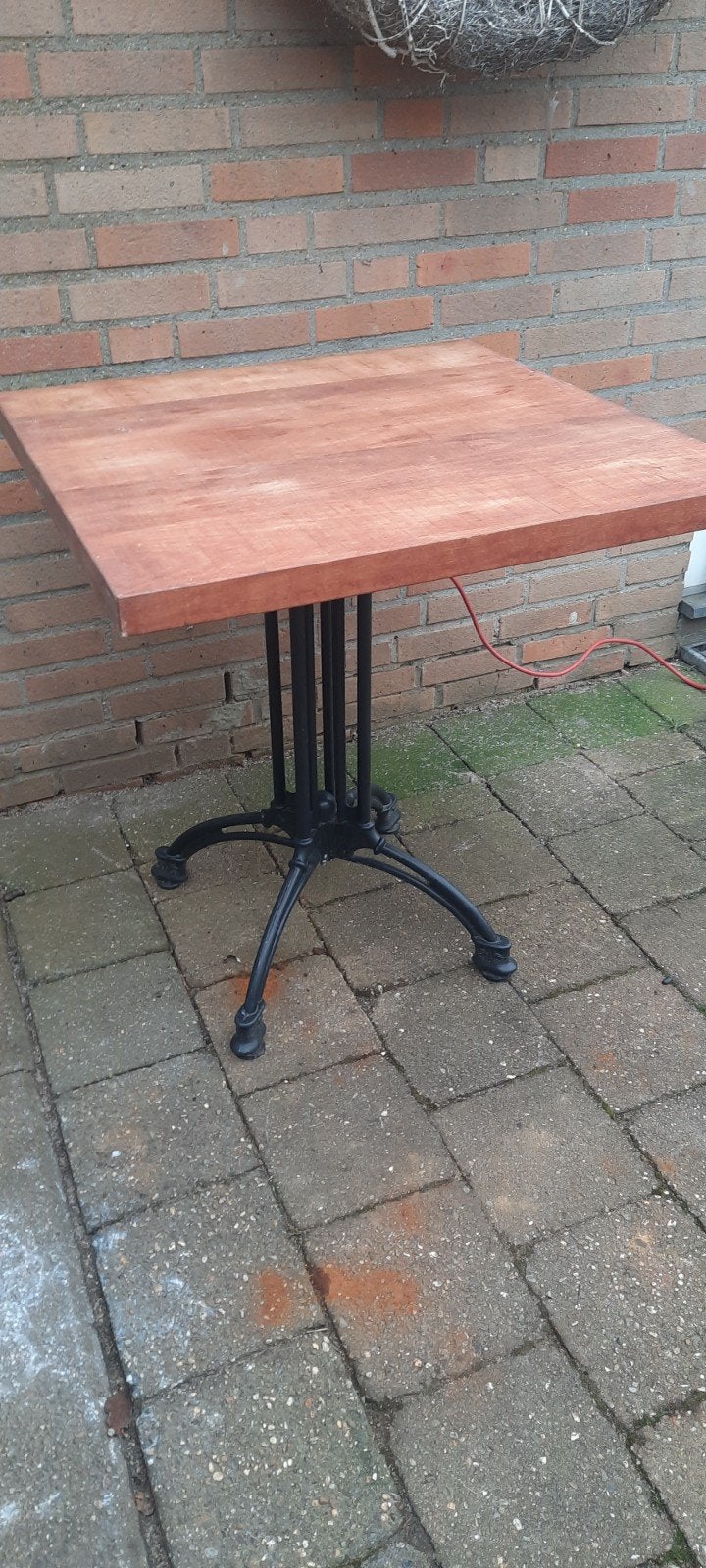 Bistro houten tafel met onderstel, Gebruikt, 50 tot 100 cm, Industrieel, robuust, Vierkant