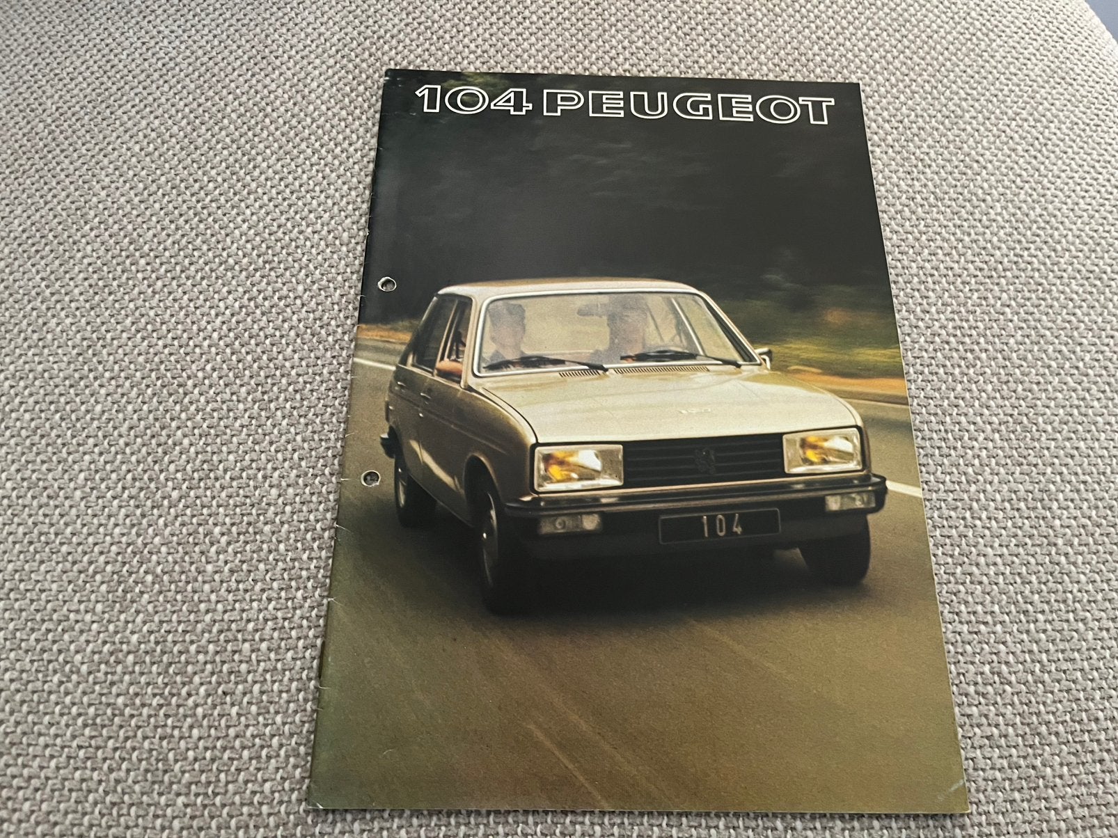Folder Peugeot 104 1977, Ophalen of Verzenden, Gelezen, Peugeot