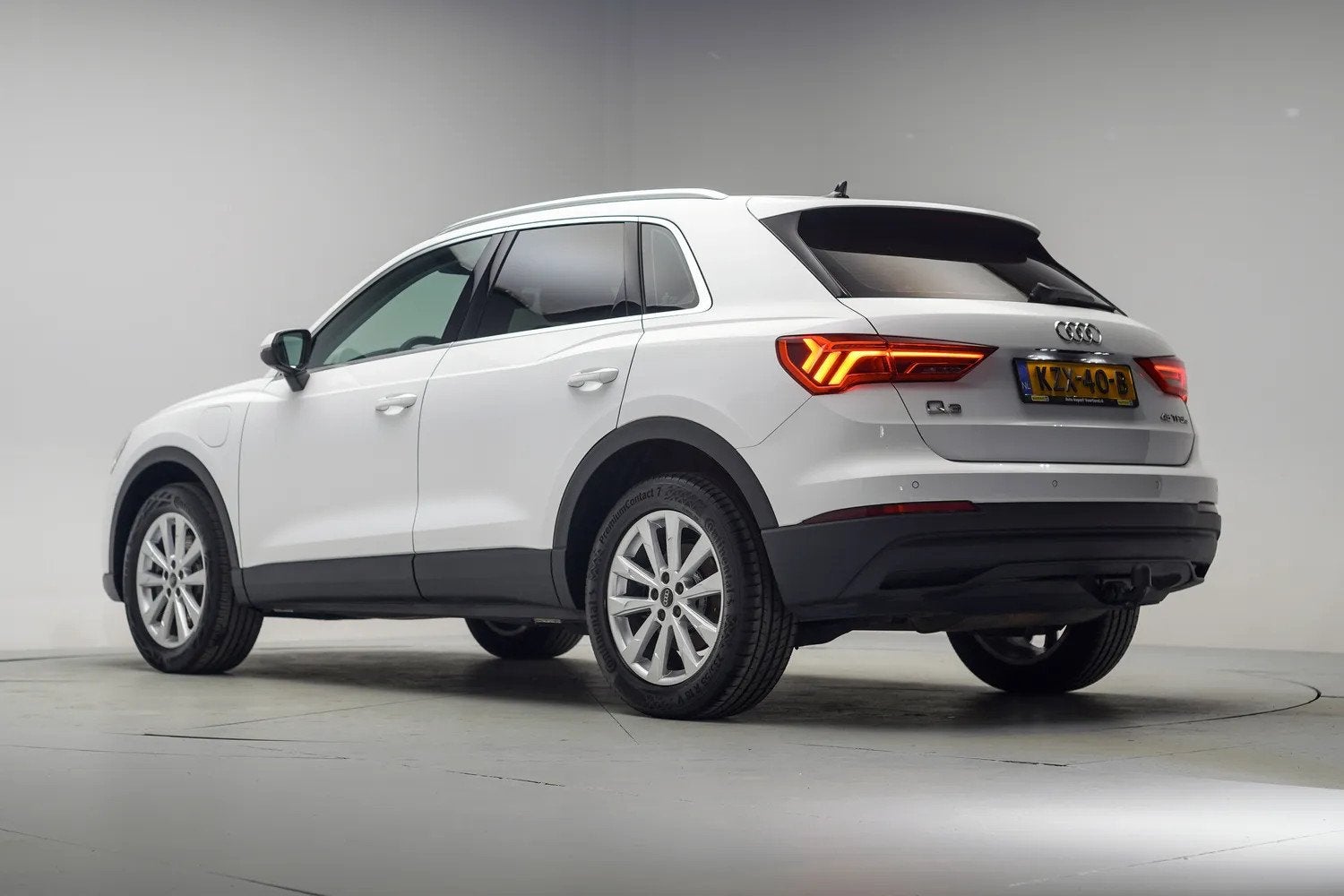 Audi Q3 45 TFSI e Advanced edition Aut. [ Navi Sportstoelen, Auto's, Gebruikt, Wit, 245 pk, Hybride Elektrisch/Benzine