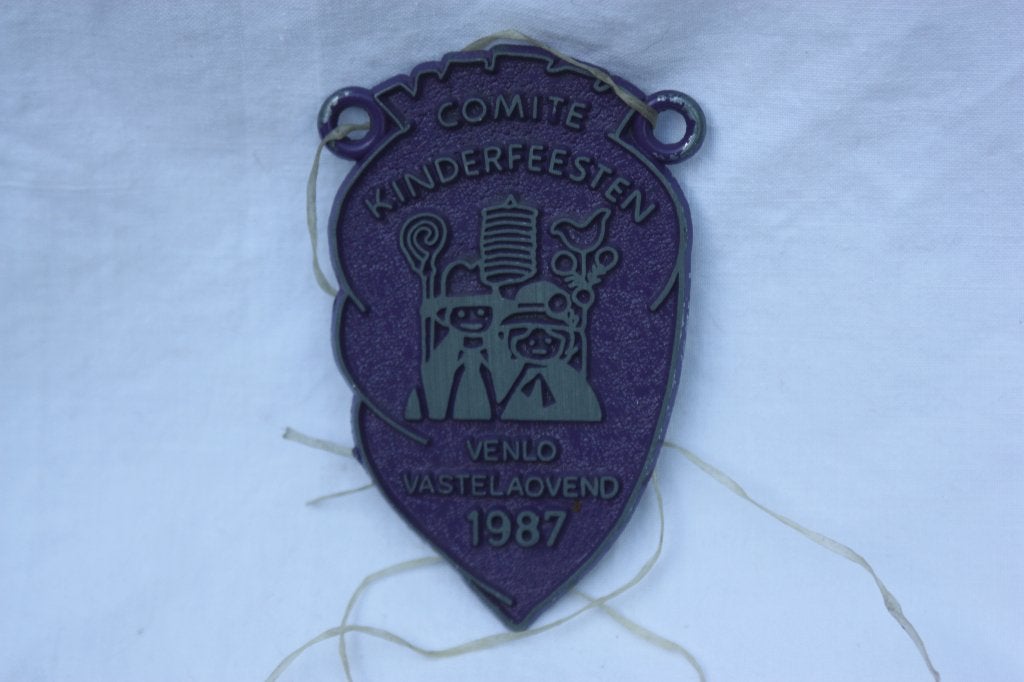 Medaille Comité Kinderfeesten 1987 Venlo Vastelaovend, Ophalen of Verzenden, Gebruikt