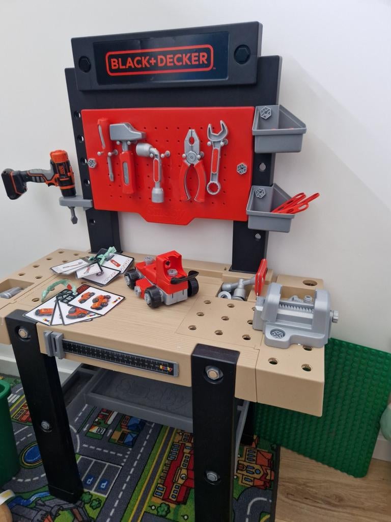 Black & Decker speelgoed werkbank met auto, Ophalen, Zo goed als nieuw, Jongen of Meisje