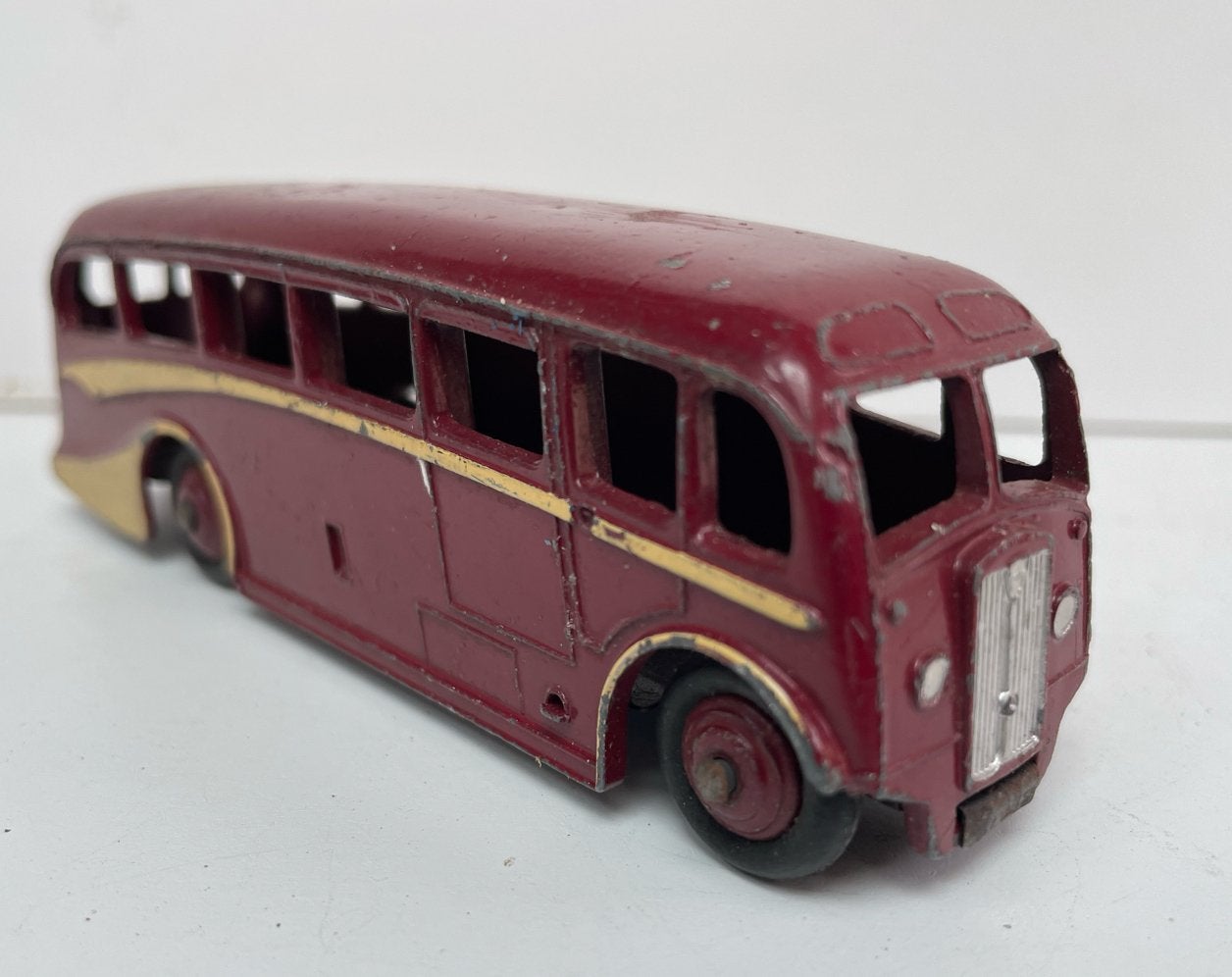 Vintage Dinky Toys Luxe Bus - Rood met Gele Streep, Ophalen of Verzenden, Gebruikt