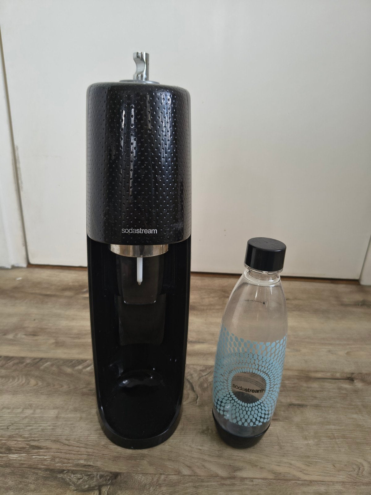 Complete SodaStream Spirit – Inclusief Volle Cilinder & Fles, Gebruikt, Onb, Ophalen of Verzenden, Onb