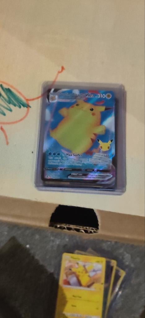 Surfing Pikachu VMAX 25th Anniversary Pokémon Kaart, Ophalen of Verzenden, Nieuw, Losse kaart, Foil