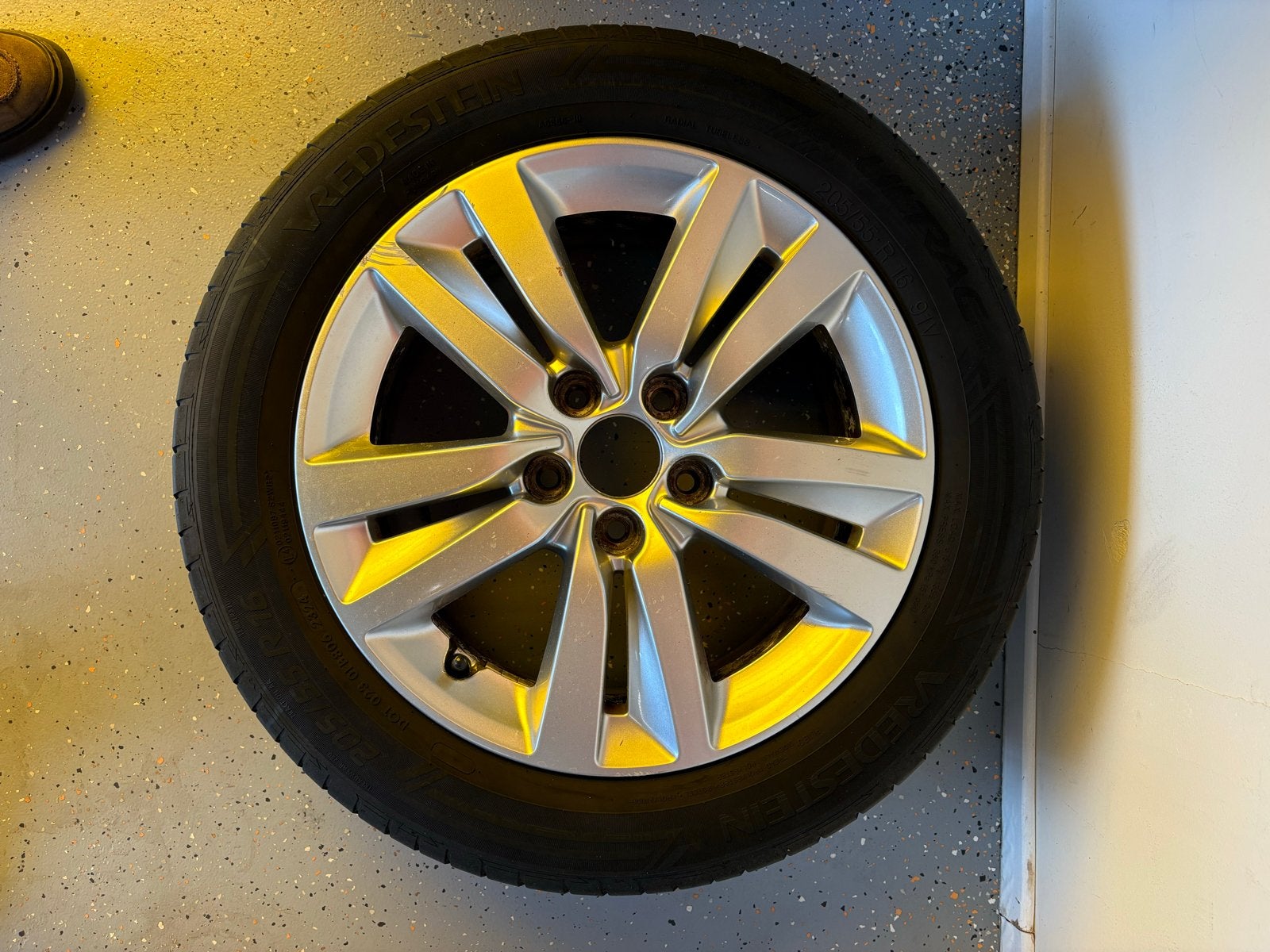Vredestein banden 205/55/16 voor Peugeot 308, Ophalen, Gebruikt, 16 inch, Banden en Velgen