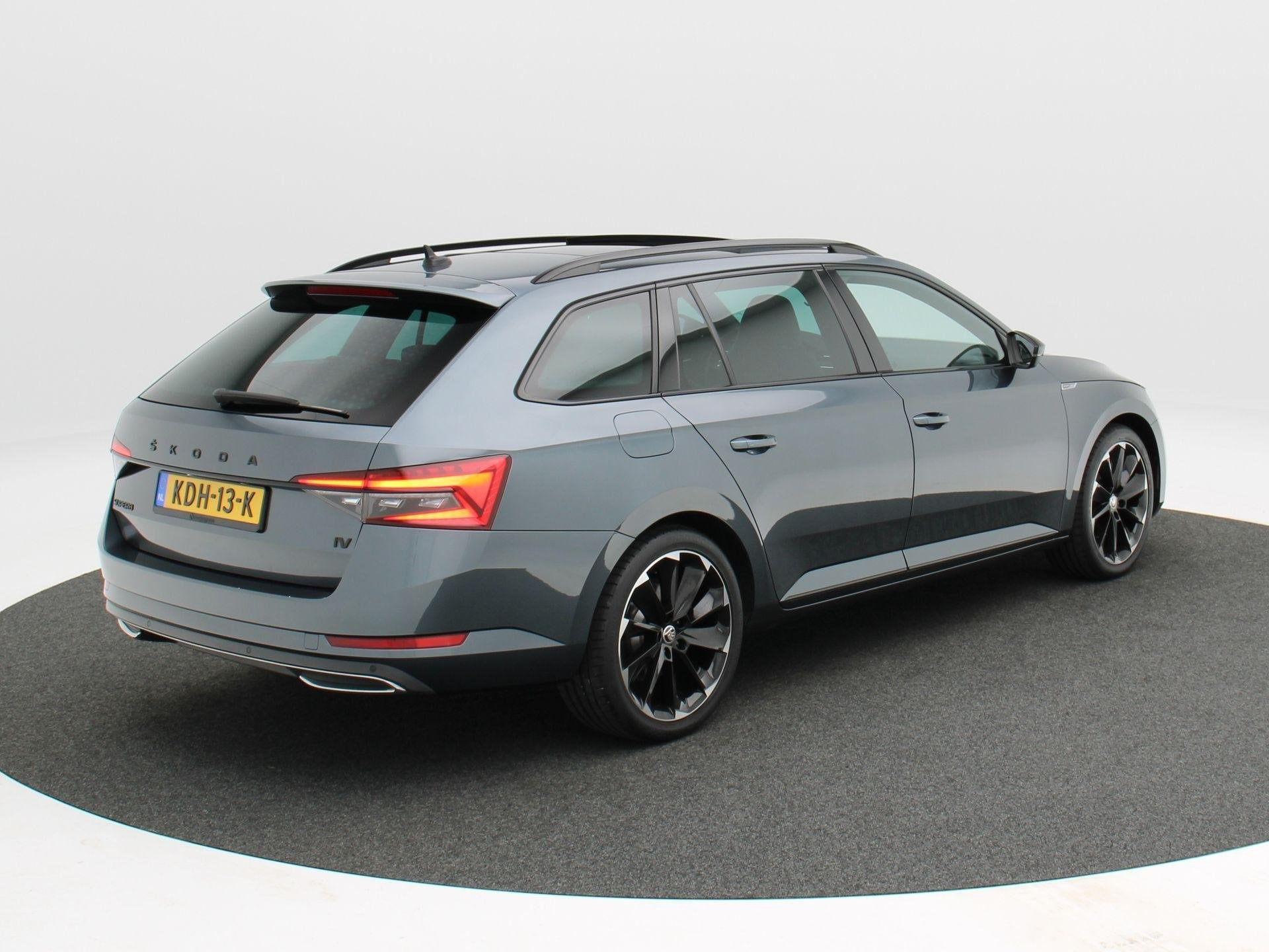 Skoda Superb 1.4 TSi 218 Pk iV Sportline Business | Panorama, Gebruikt, Euro 6, 4 cilinders, Alcantara