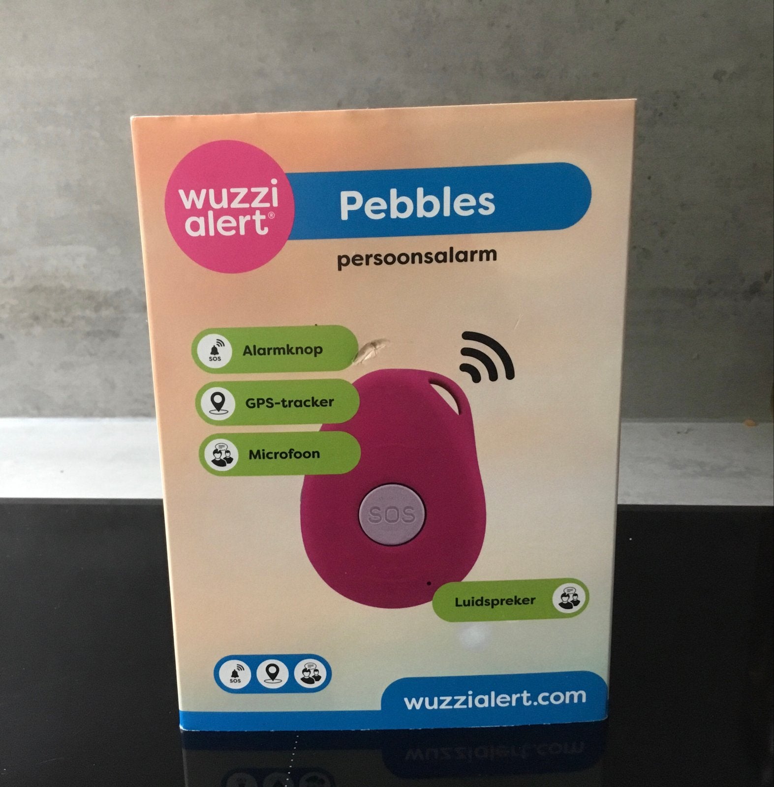 Roze Wuzzi Alert Pebbles Persoonsalarm met GPS-tracker, Ophalen of Verzenden, Zo goed als nieuw