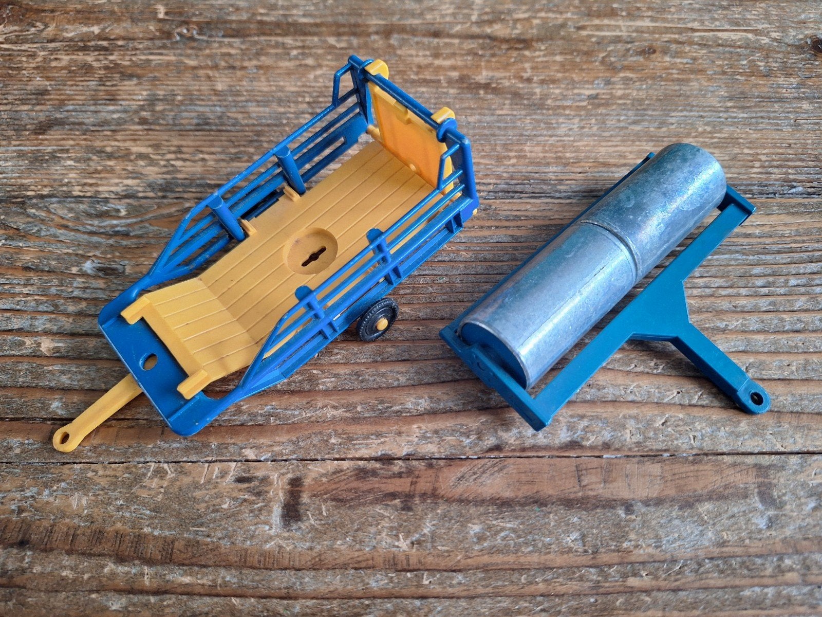 Britains Wals en Hooibaal aanhanger., Ophalen of Verzenden, Gebruikt, Tractor of Landbouw