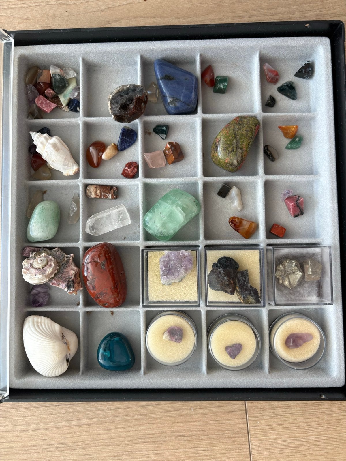 Diverse kristallen, edelstenen, fossielen + boekjes, Verzamelen, Mineralen en Fossielen, Ophalen of Verzenden, Mineraal