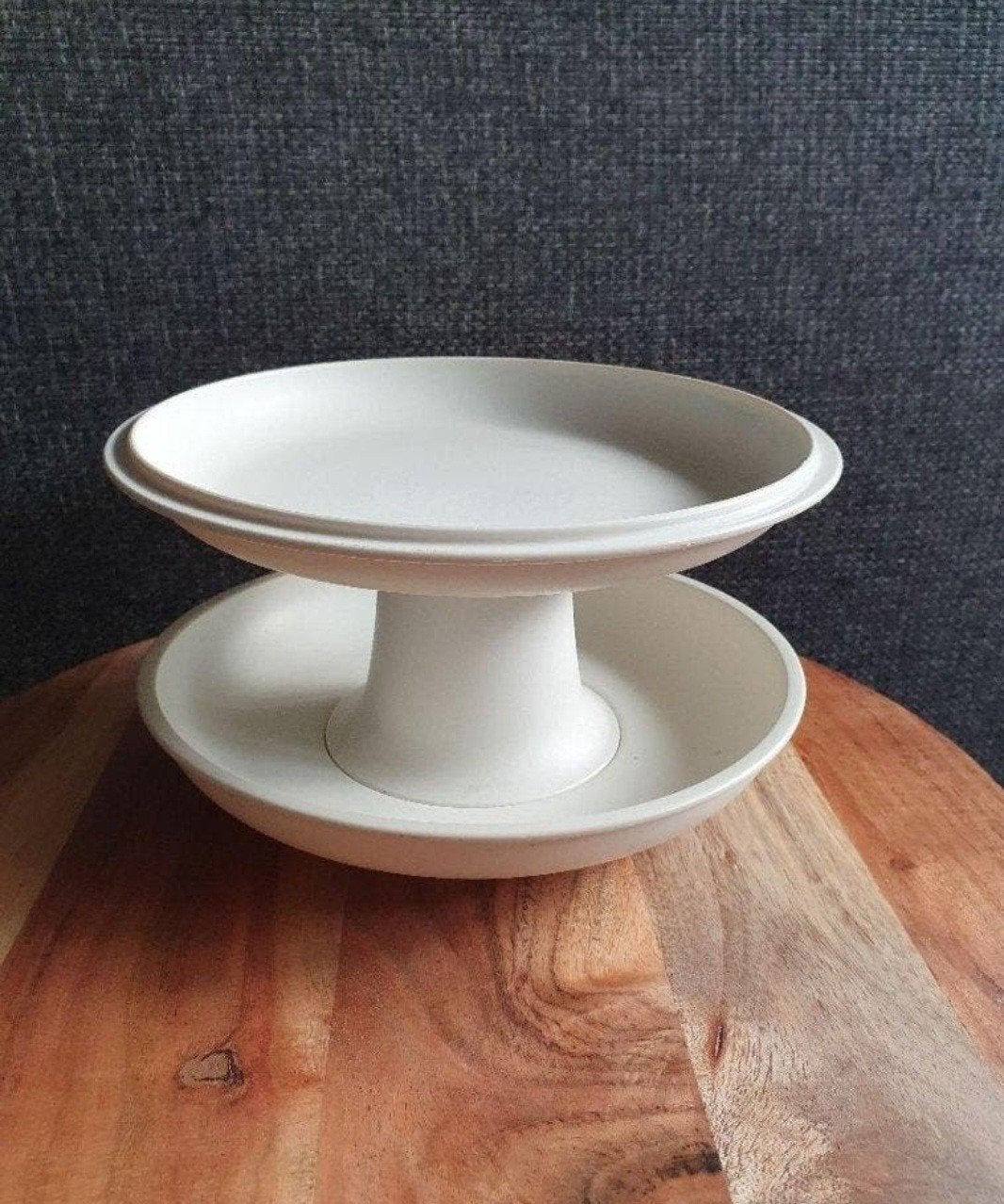 Tupperware Etagere, serveerschaaltje, 2 niveaus, Schaal, Wit, Ophalen of Verzenden, Zo goed als nieuw