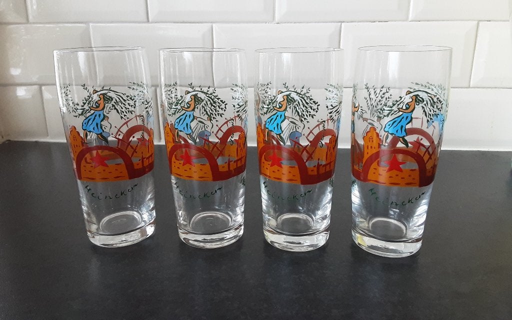 HEINEKEN vluitjes glaasjes, 4 stuks, vintage, Verzamelen, Glas en Borrelglaasjes, Ophalen of Verzenden, Zo goed als nieuw, Bierglas
