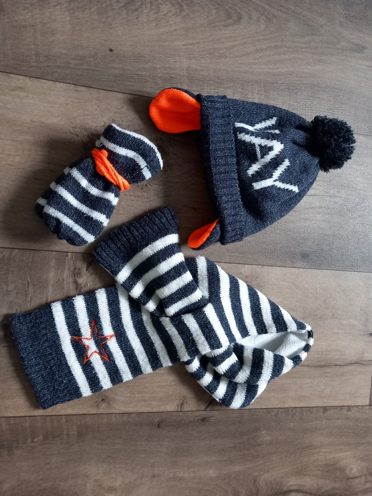 winterset baby / peuter muts, sjaal, wanten Hema, Ophalen, Setje, Zo goed als nieuw, Jongen