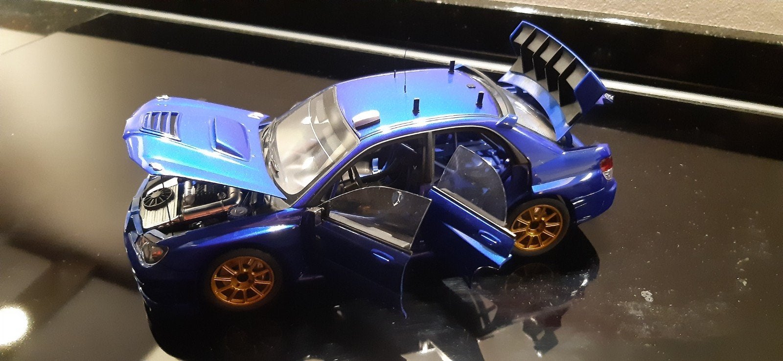 te koop gevraagd subaru modellen 1:18, Ophalen of Verzenden, Zo goed als nieuw, Overige merken