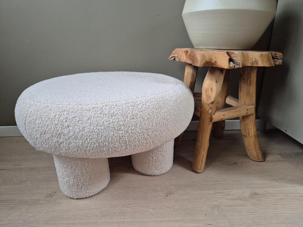 WOOOD Djace Poef 60 cm Naturel Beige Teddy Stof Voetenbankje, Ophalen, Zo goed als nieuw, Stof, 50 tot 75 cm