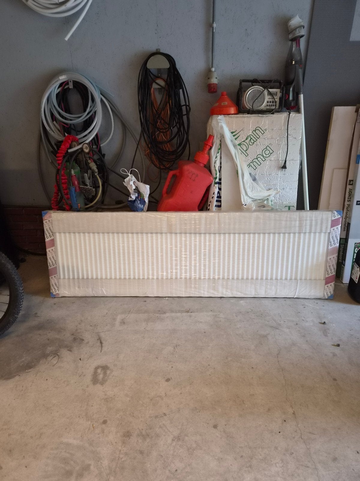 Nieuwe Thermrad Compact-4 radiator 600x2000 T11, 30 tot 80 cm, Radiator, Nieuw, 150 cm of meer