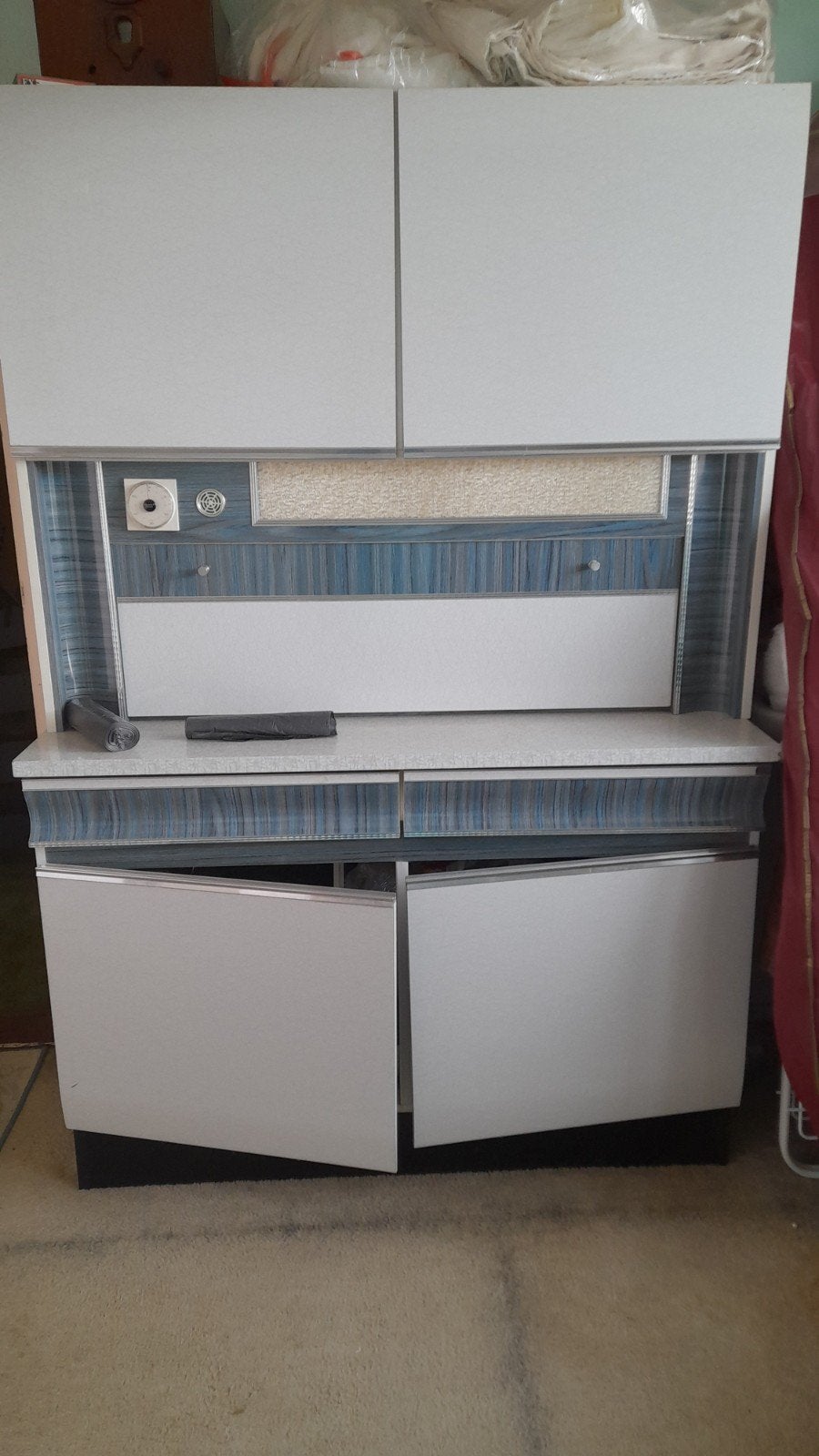 vintage buffet kast, Huis en Inrichting, Kasten | Buffetkasten, Gebruikt, 100 tot 150 cm, Ophalen of Verzenden, 150 tot 200 cm