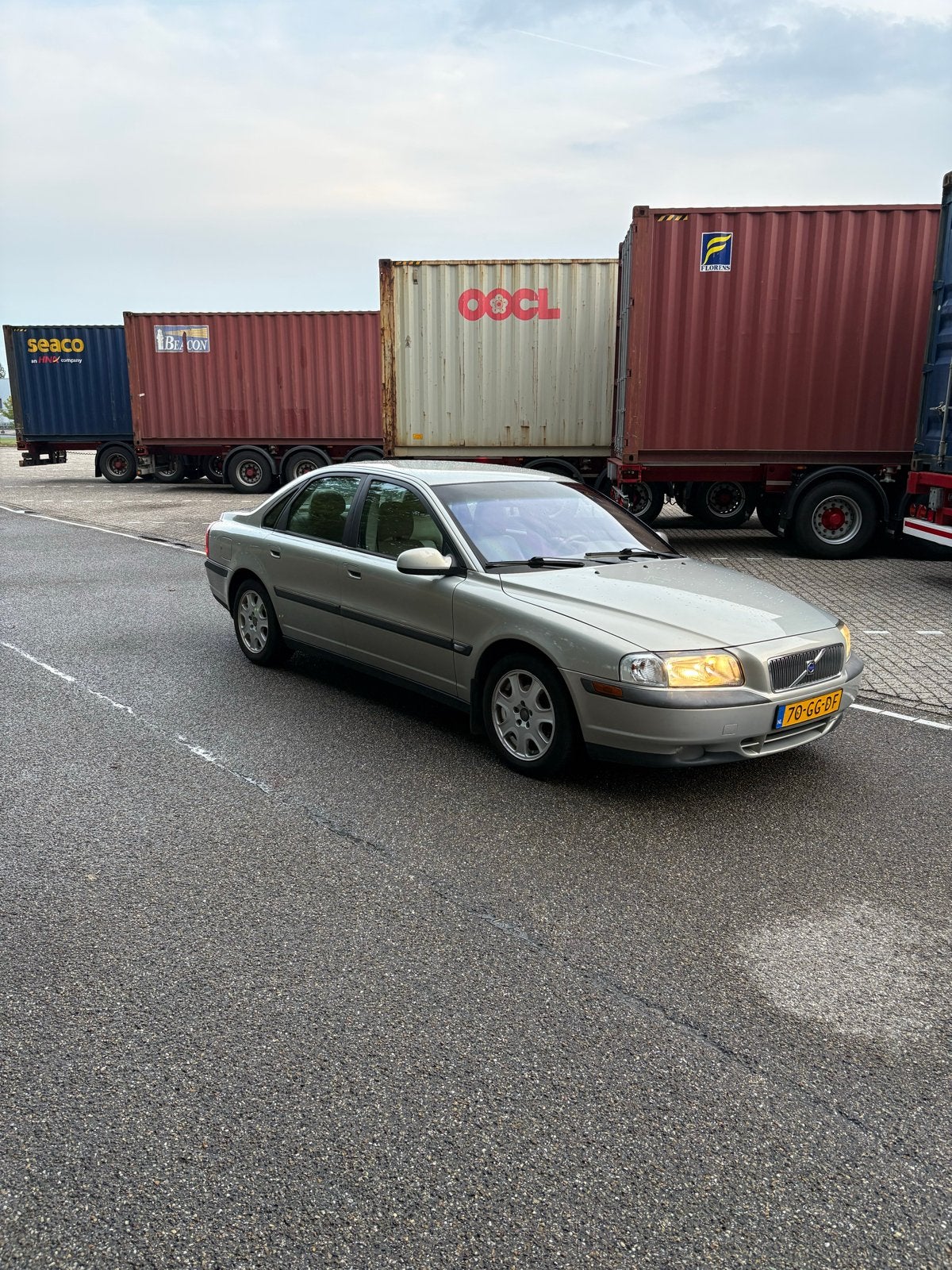 Volvo S80 2.4 5 Cilinder 170PK AUT 2000 Beige, Auto's, Volvo, Beige, 2435 cc, Particulier, 170 pk