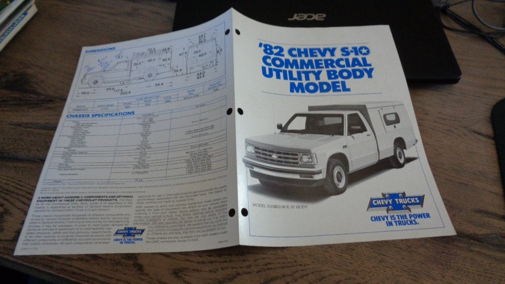 Zeldzame USA Folder CHEVY S-10 Commercial Utility model 1982, Verzenden, Gelezen, Overige merken