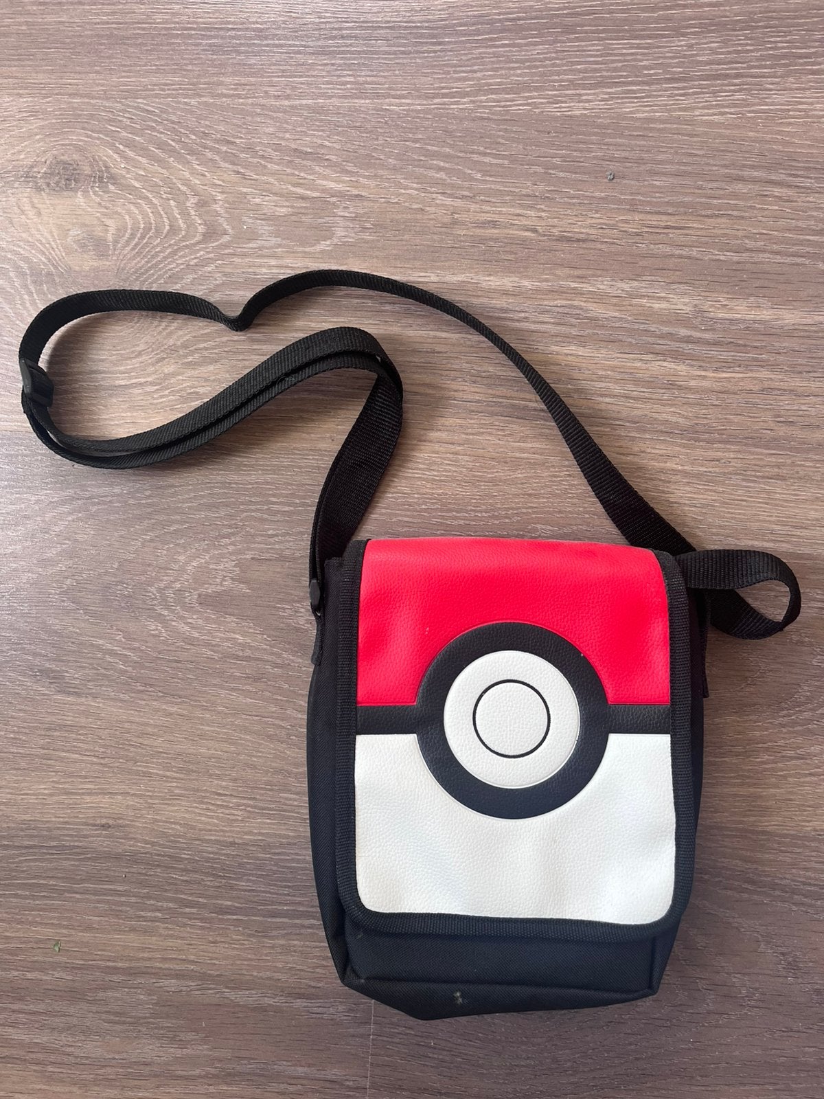 Pokemon tasje, Ophalen, Zo goed als nieuw