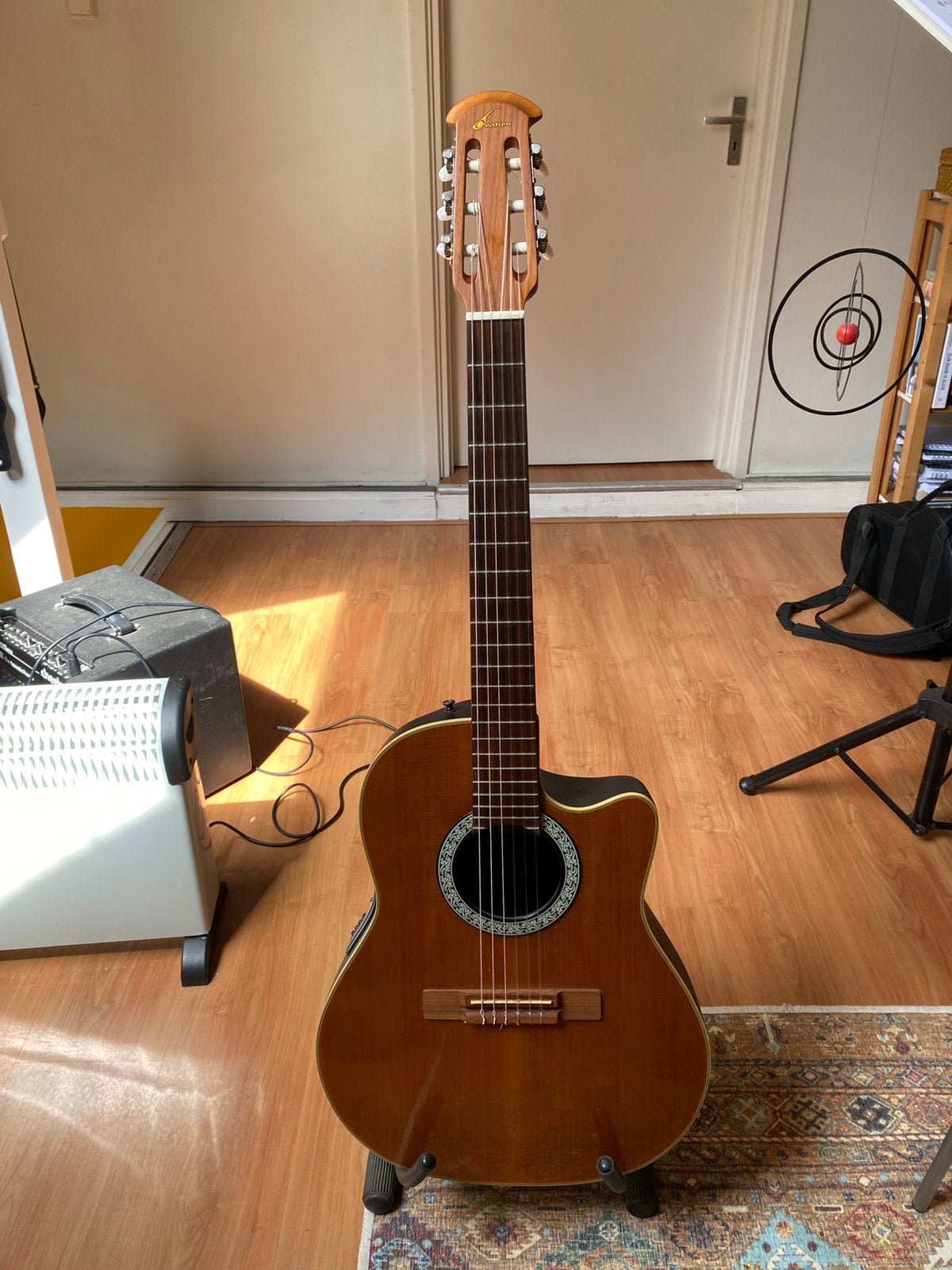 Ovation Celebrity, nylon string (klassieke gitaar), Ophalen, Gebruikt, Klassieke of Spaanse gitaar