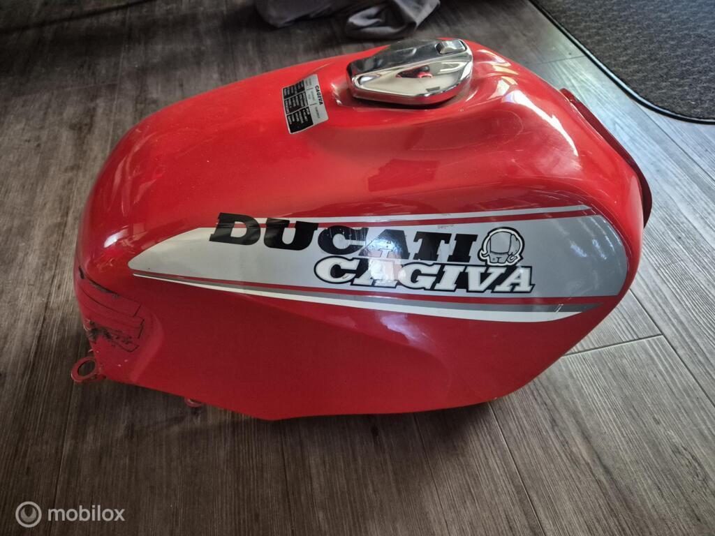 Benzinetank tank brandstoftank Cagiva allazurra Pantah, Gebruikt, Factorystore.service@ducati.com, Ophalen of Verzenden, Via Antonio Cavalieri Ducati, 74/5, 74/6, 40132 Bologna BO