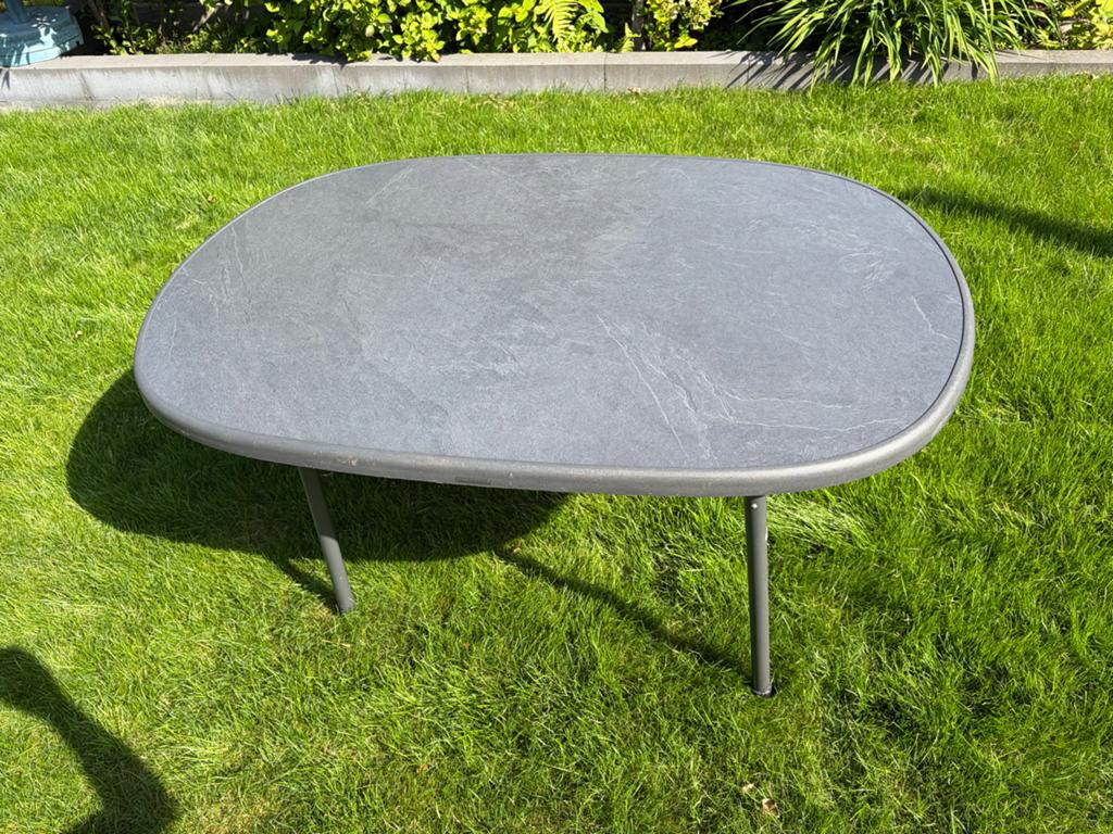 Mecalit Campingtafel 137x87 cm. Zeer Stevig in Nieuwstaat, Ophalen, Zo goed als nieuw, Campingtafel