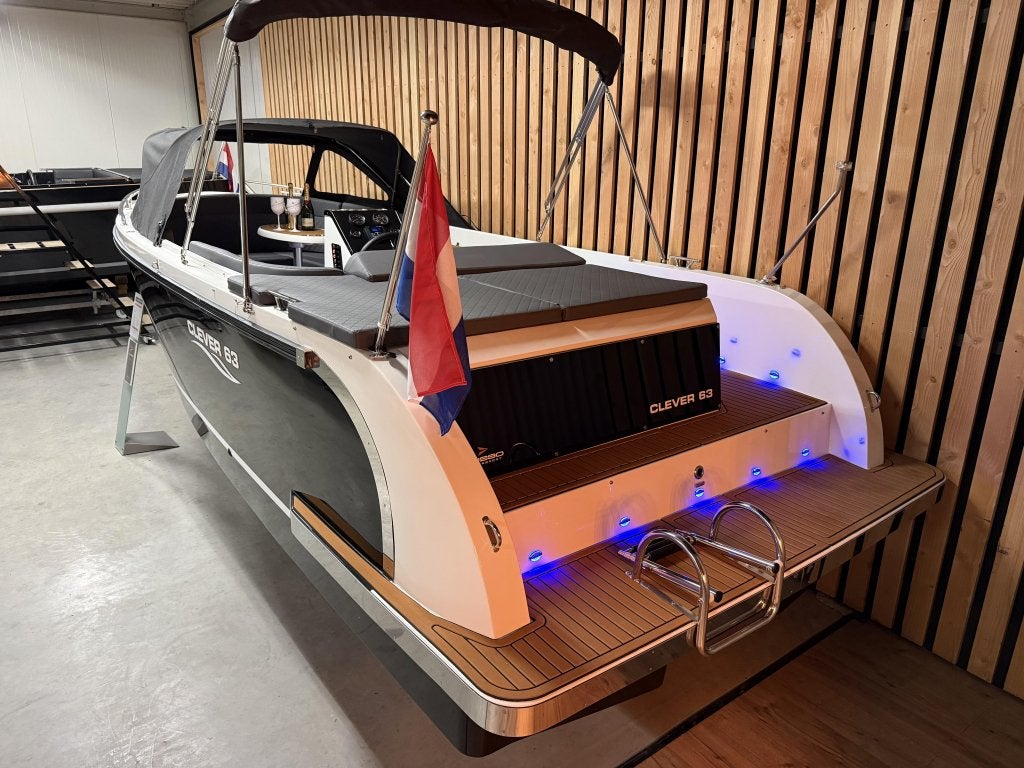 Demo CLEVER 630 DELUXE '60PK SUZUKI' AUDIO KOELKST LED 2026!, Watersport en Boten, Sloepen, Tender, 0 cm, 2 m, Clever