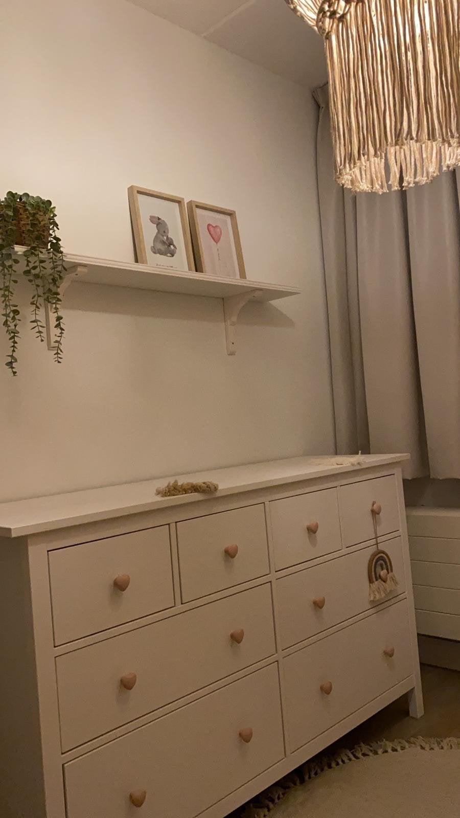 IKEA Hemnes ladekast wit met 8 lades + Zara Home knoppen, Huis en Inrichting, Kasten | Ladekasten, Ophalen, 5 laden of meer, 150 tot 200 cm