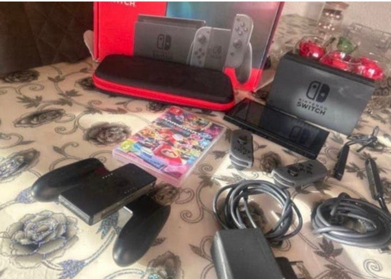 Nintendo Switch 1 inclusief spel en accessoires, Ophalen, Met 2 controllers, Switch Original, Gebruikt